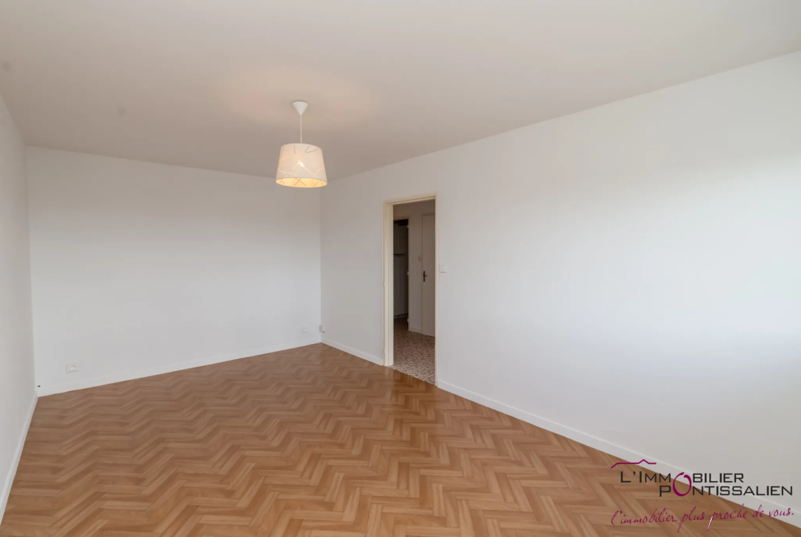 Appartement T3 à vendre à Pontarlier - Proche centre ville - Balcon - Garage - Cave 