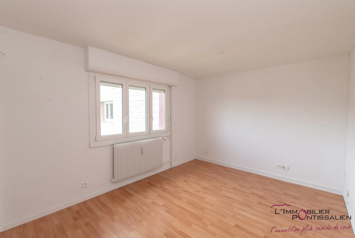 Appartement T3 à vendre à Pontarlier - Proche centre ville - Balcon - Garage - Cave 