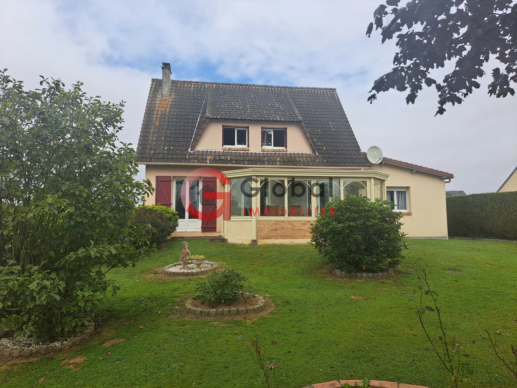 Maison traditionnelle à vendre à Cideville de 130 m² avec jardin 