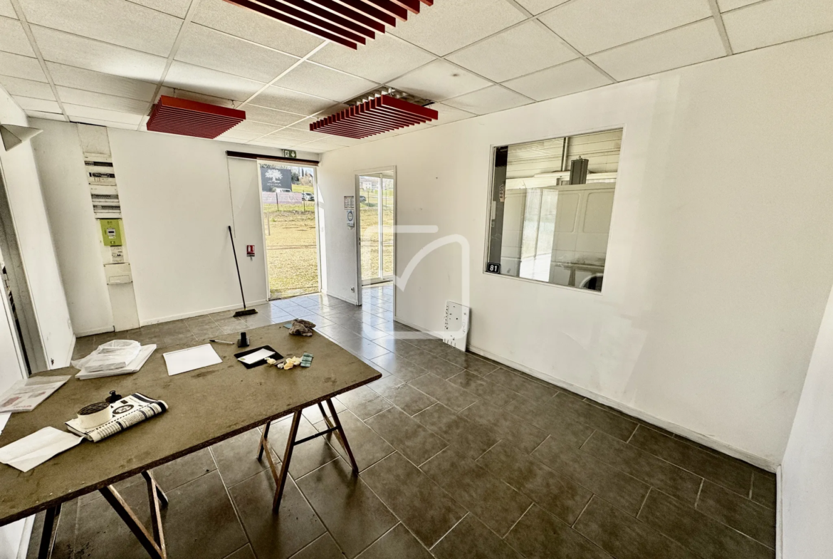 Vente d'un bâtiment professionnel de 126 m² à Sarlat-la-Canéda 