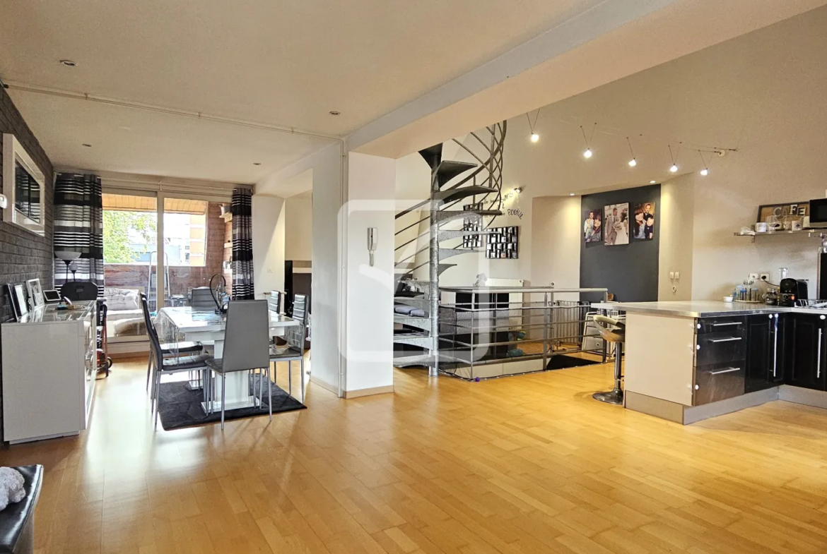 Appartement 5 pièces de 108 m² avec terrasse à Lannoy 