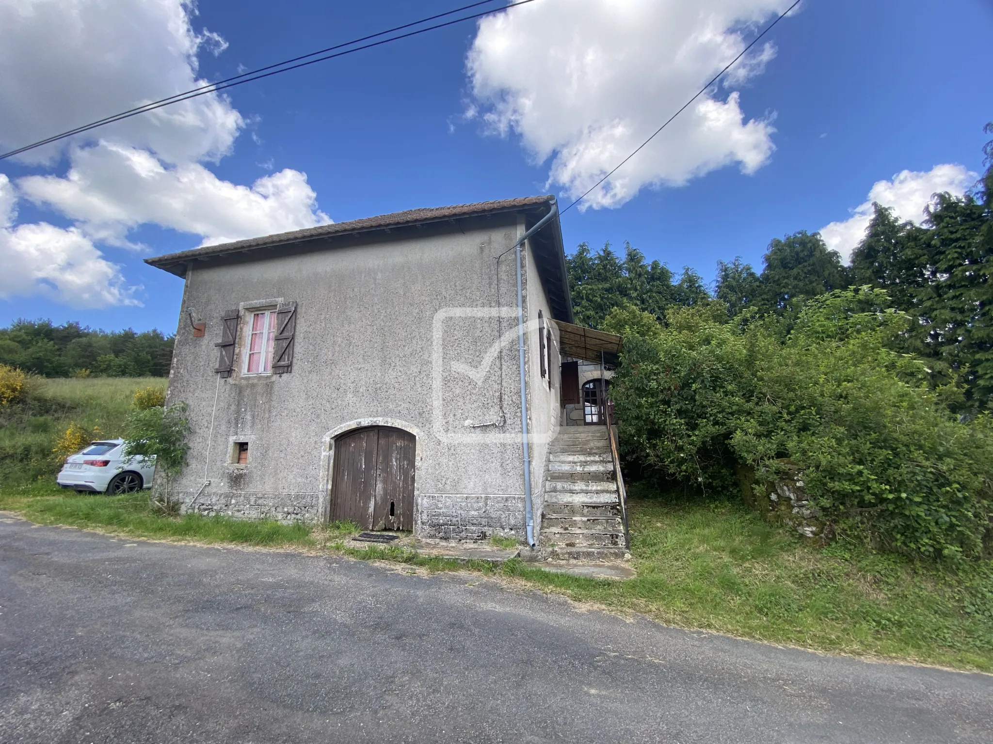 Charmante maison en pierre à rénover à Senaillac Latronquière 