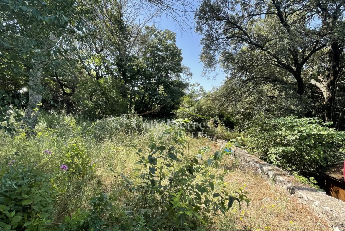 Vente terrain de loisir 1004 m² à Nîmes 