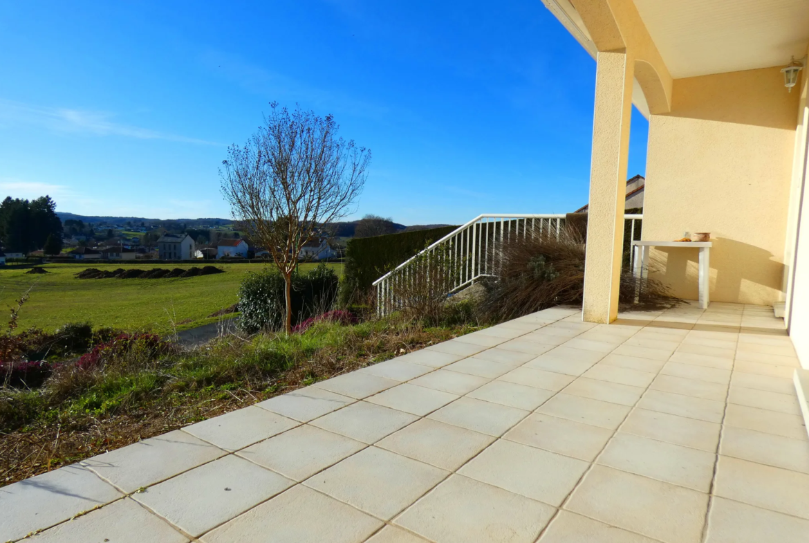 Maison de plain pied avec sous-sol total à Aurillac 