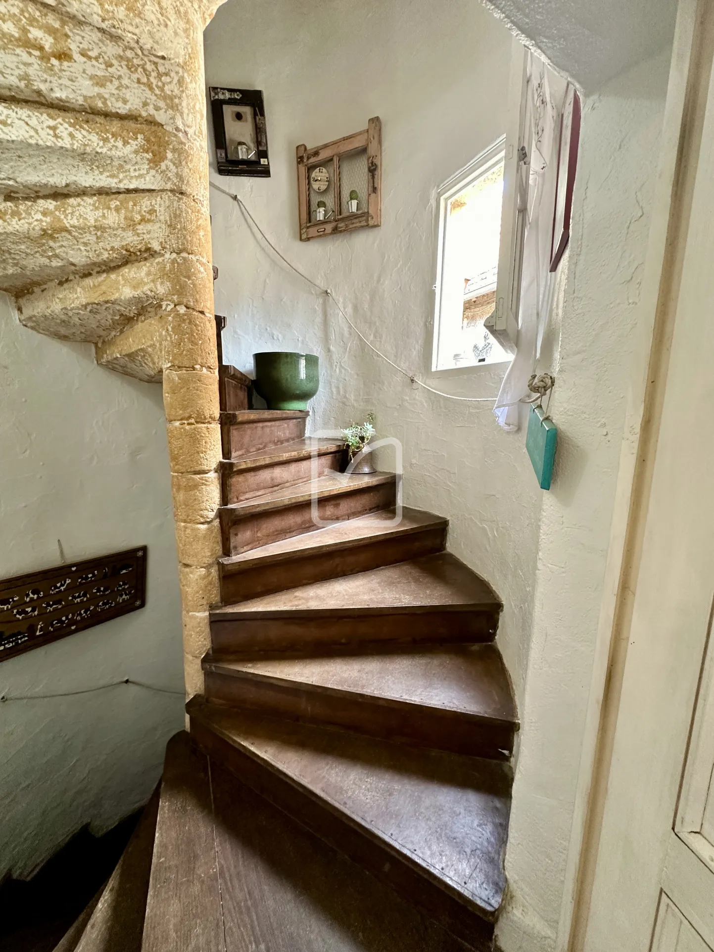 Maison de ville historique à Montignac-Lascaux de 115m2 