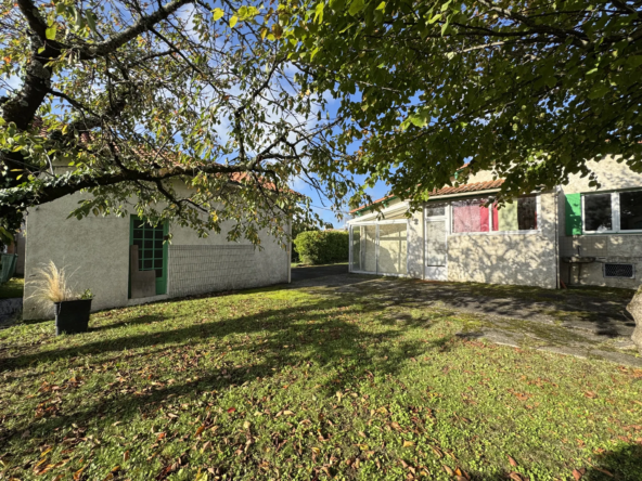 Maison atypique à rénover à Meschers sur Gironde