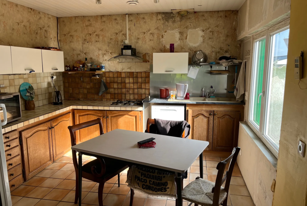 Maison à rénover de 63 m² à Meschers, Sud Royan 