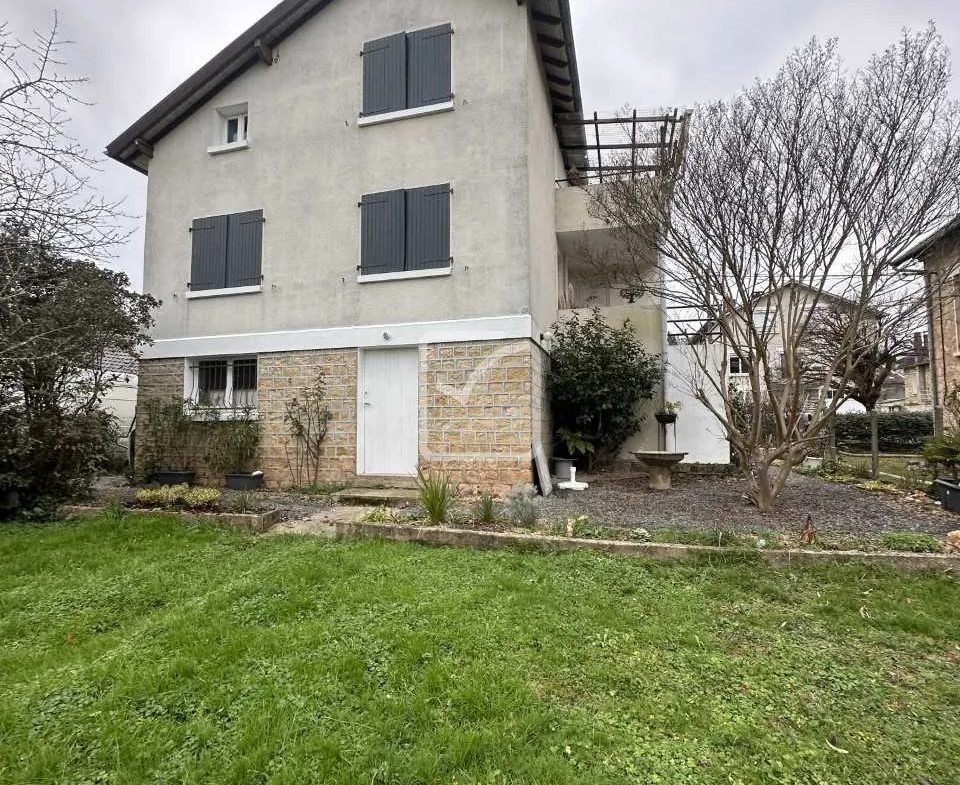 Charmante maison rénovée à vendre à Objat 