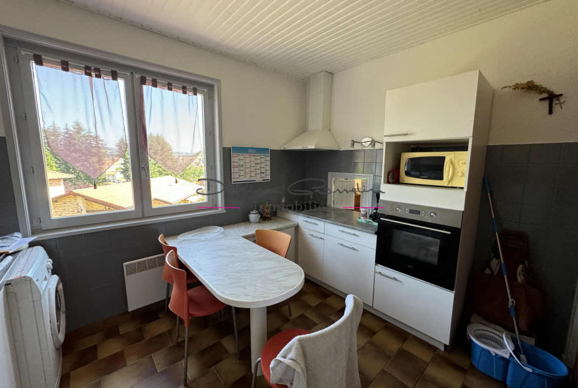 Maison à vendre à Amplepuis - 100 m² avec 4 chambres 