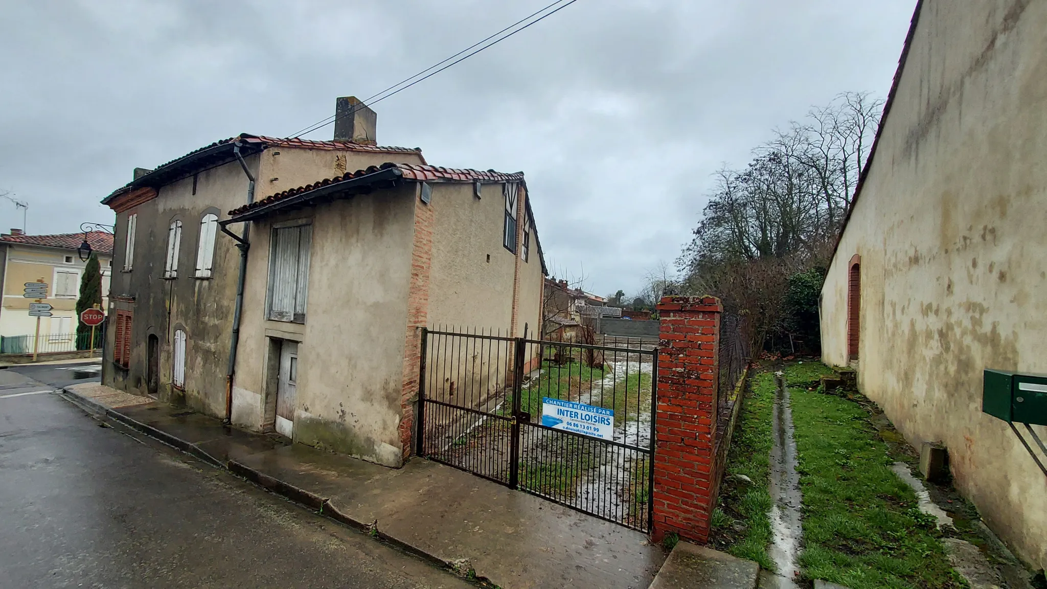 Maison Mitoyenne Spacieuse à Cintegabelle avec Garage 