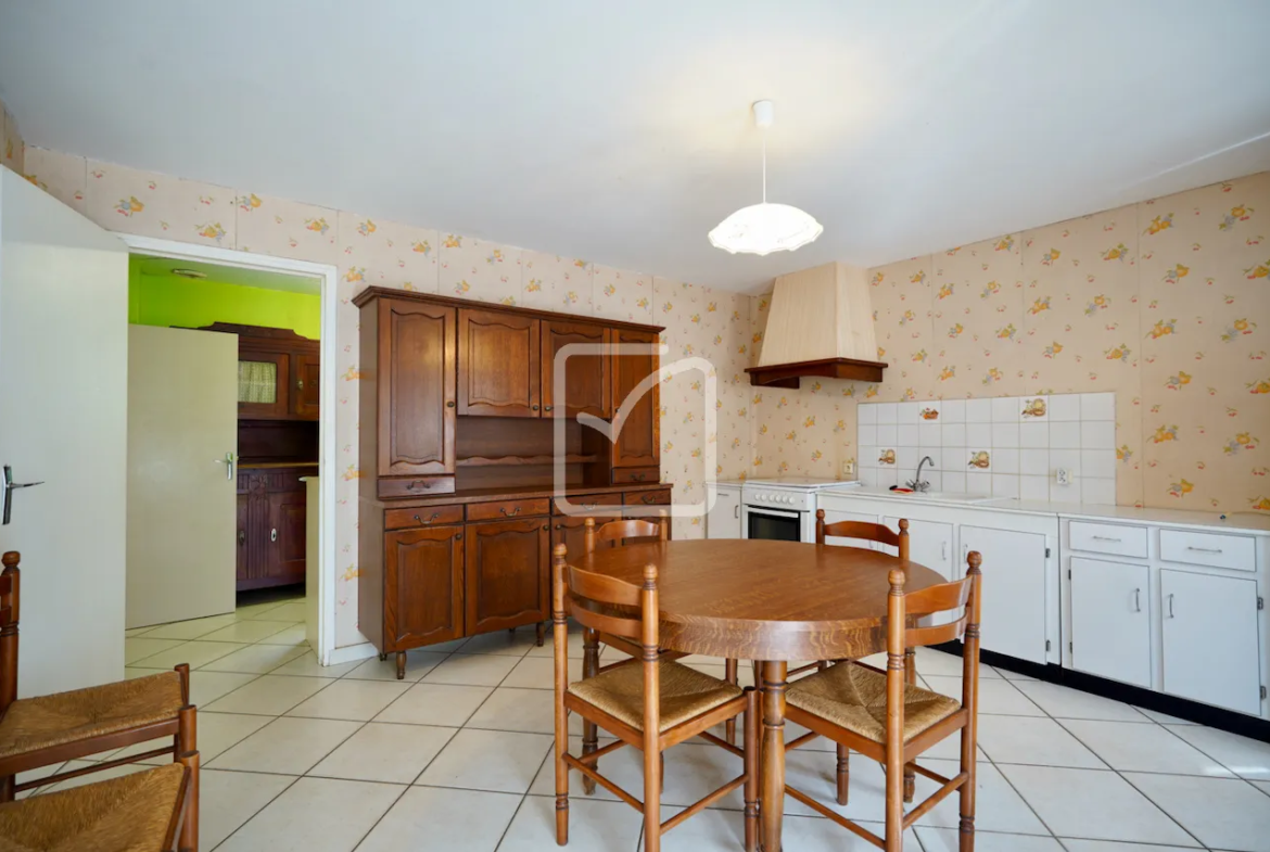 Fermette avec 3 chambres à vendre près de Courlay 