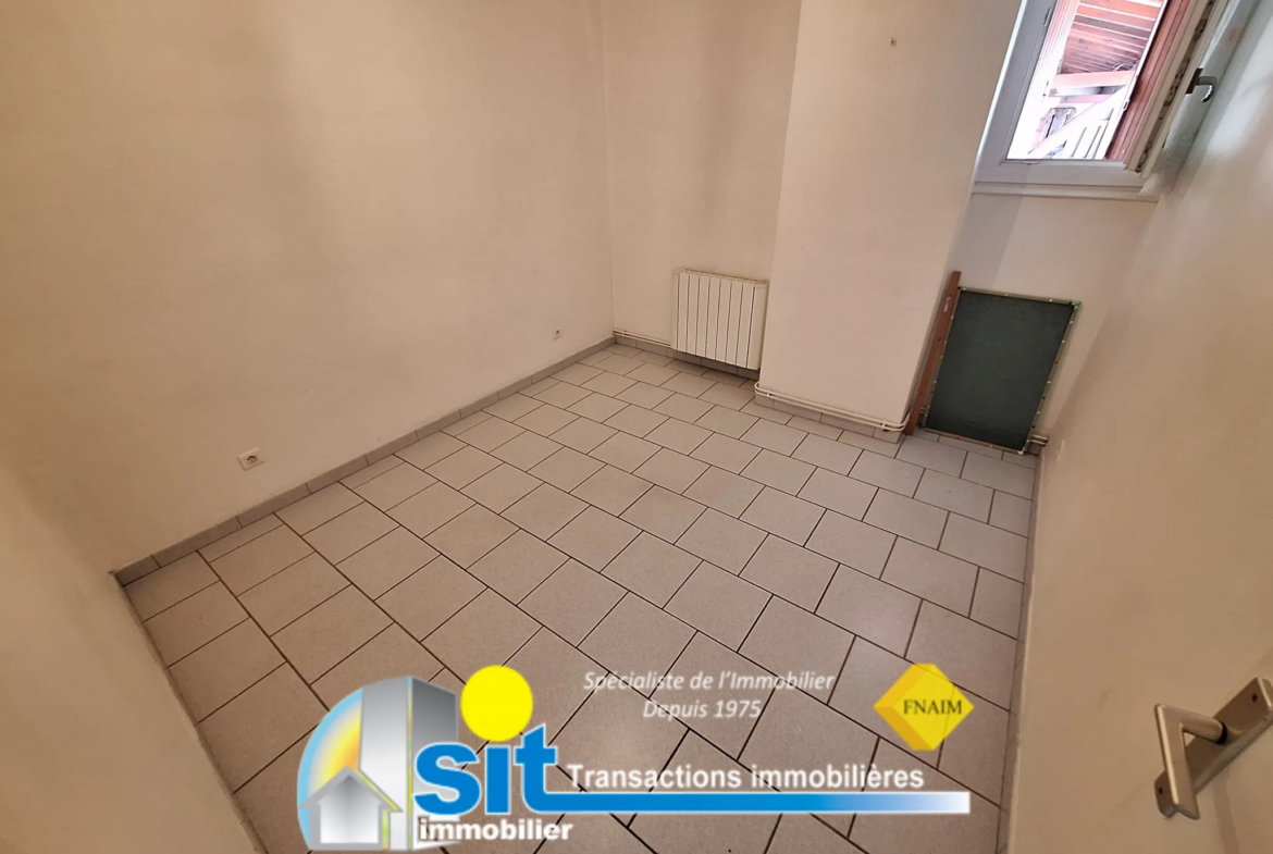 Appartement T3 à vendre à Auberives-sur-Vareze - 58 m² avec garage 