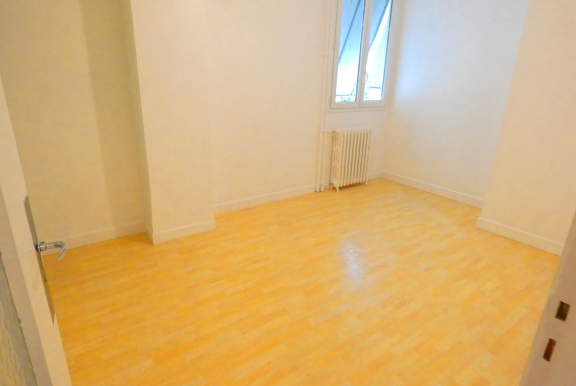 À vendre : Appartement T4 avec Ascenseur et Balcon à Aurillac 