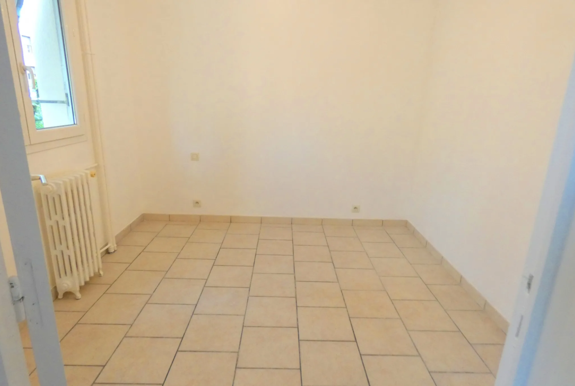 À vendre : Appartement T4 avec Ascenseur et Balcon à Aurillac 