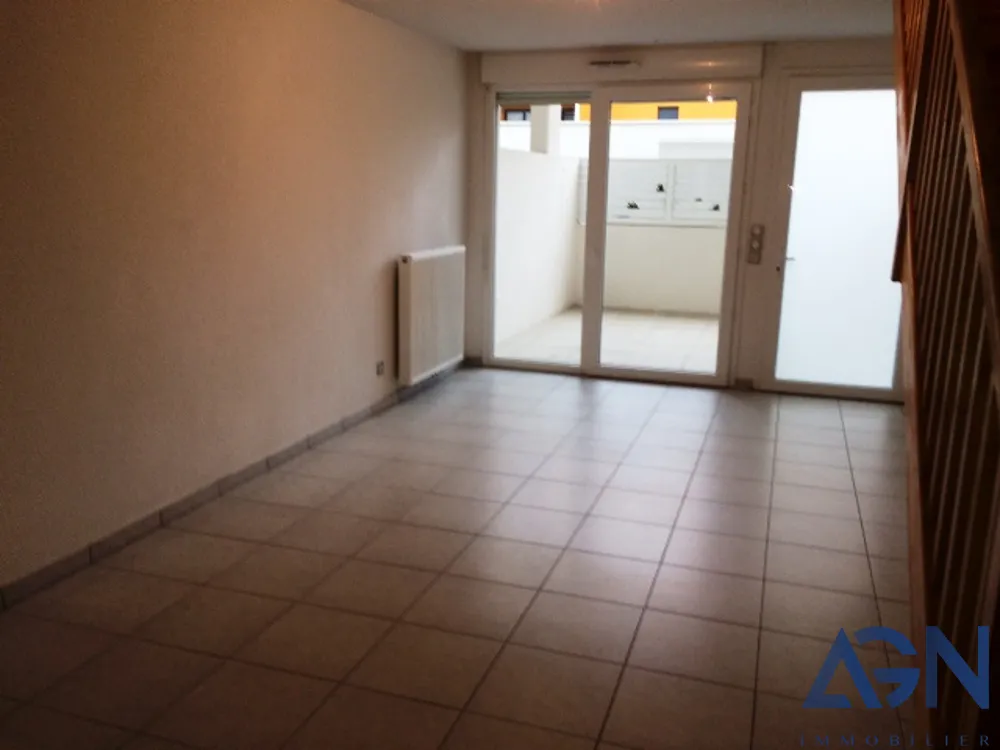 À vendre : Appartement duplex 3 pièces 65 m² à Juvignac avec jardin et garage 