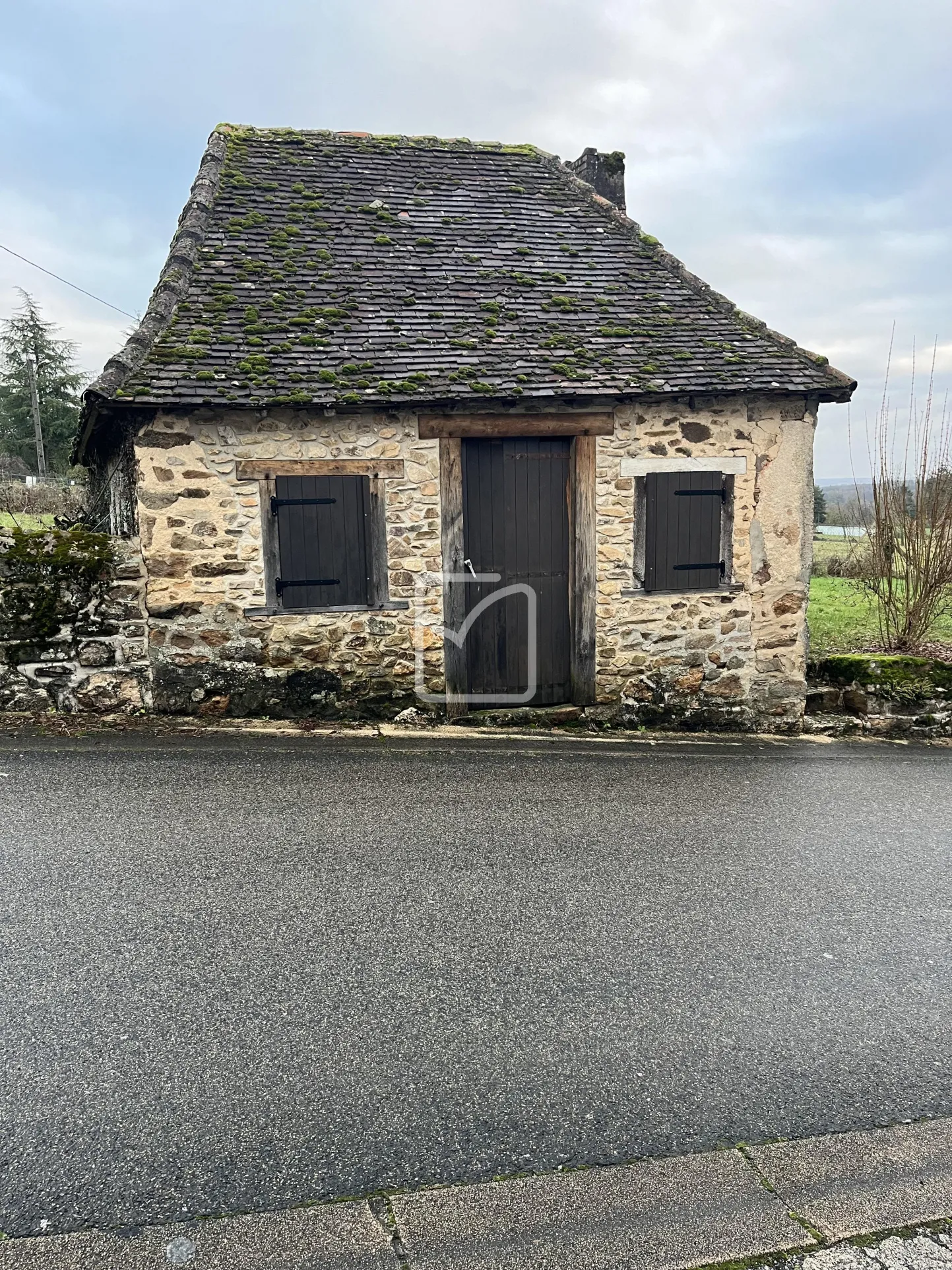 Maison en pierres à Masseret - 7 pièces avec jardin 