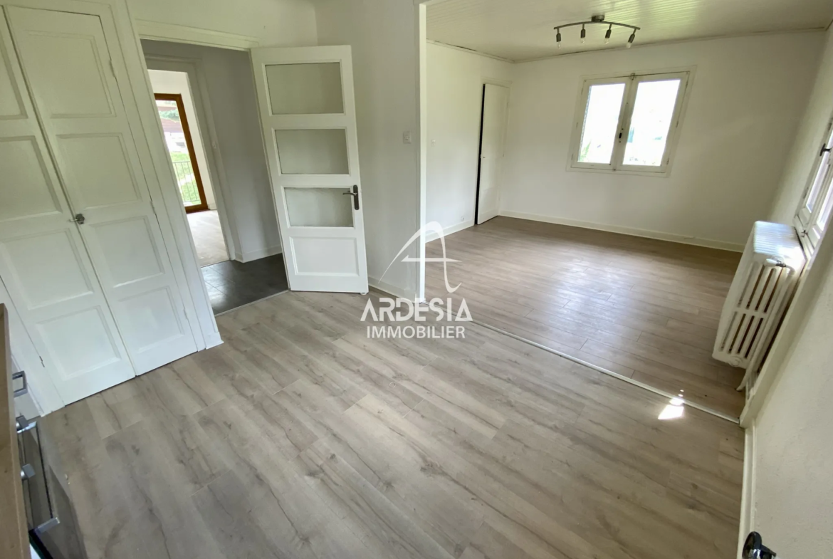 À vendre : Appartement T3 avec garage et jardin à Saint-Julien-Mont-Denis 