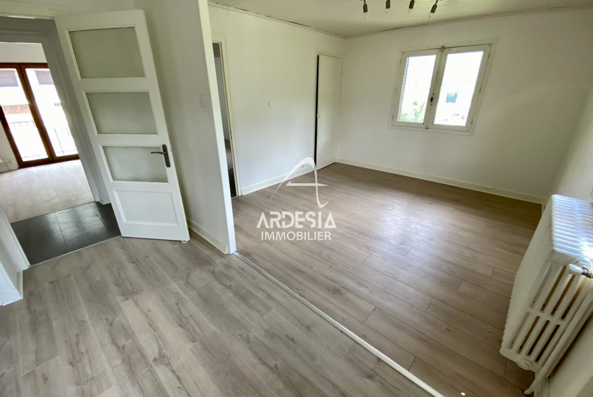 À vendre : Appartement T3 avec garage et jardin à Saint-Julien-Mont-Denis 