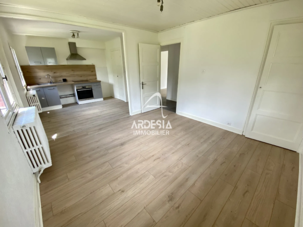 À vendre : Appartement T3 avec garage et jardin à Saint-Julien-Mont-Denis