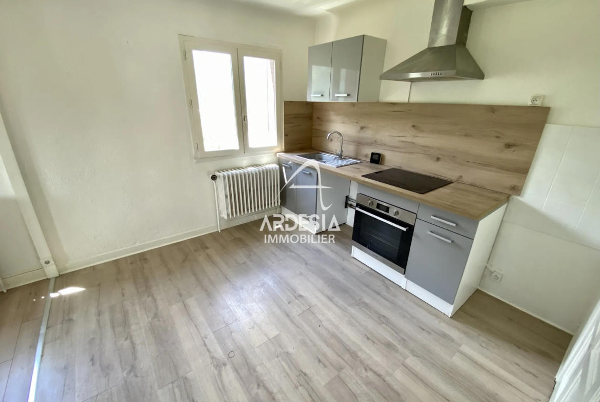 À vendre : Appartement T3 avec garage et jardin à Saint-Julien-Mont-Denis 