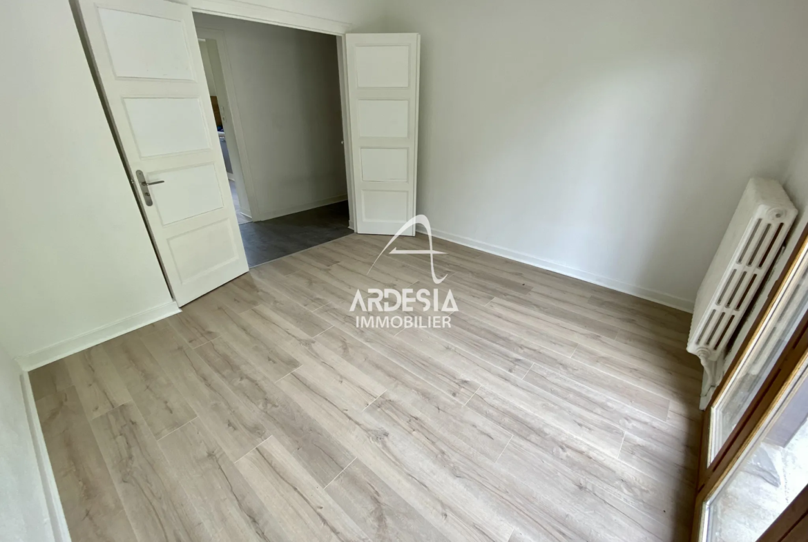 À vendre : Appartement T3 avec garage et jardin à Saint-Julien-Mont-Denis 