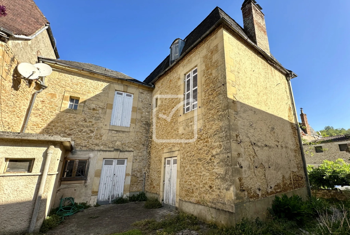 Maison de 200 m² à Sarlat à rénover 