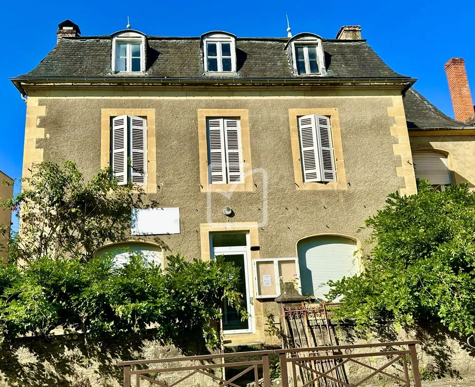 Maison de 200 m² à Sarlat à rénover 