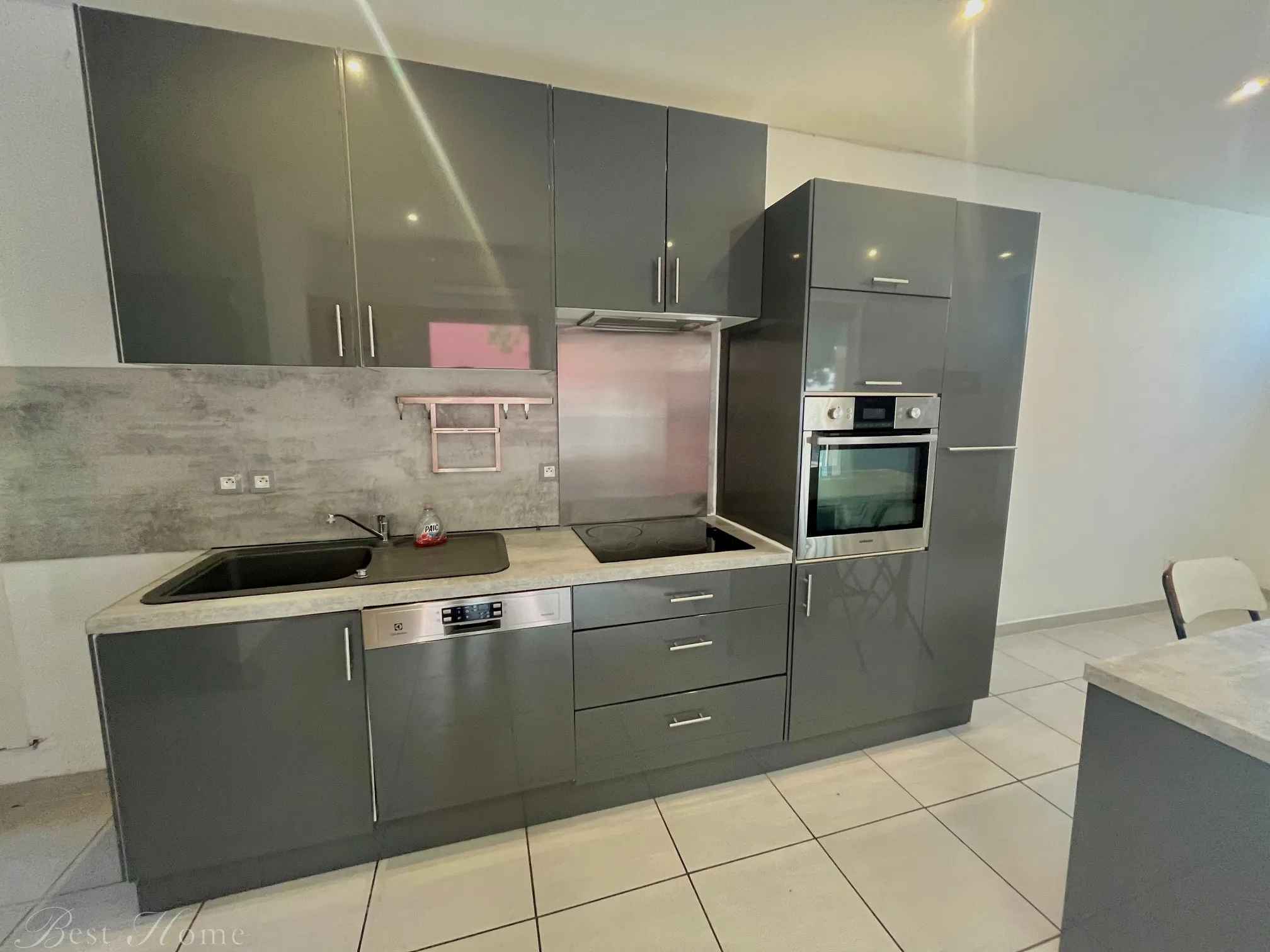 Appartement 3 pièces 48 m² à Nîmes dans le quartier Préfecture 