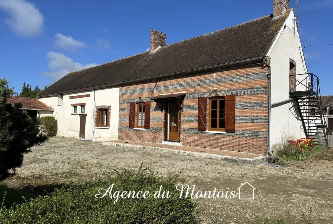 Fermette à rénover à Donnemarie-Dontilly avec jardin de 1300 m² 