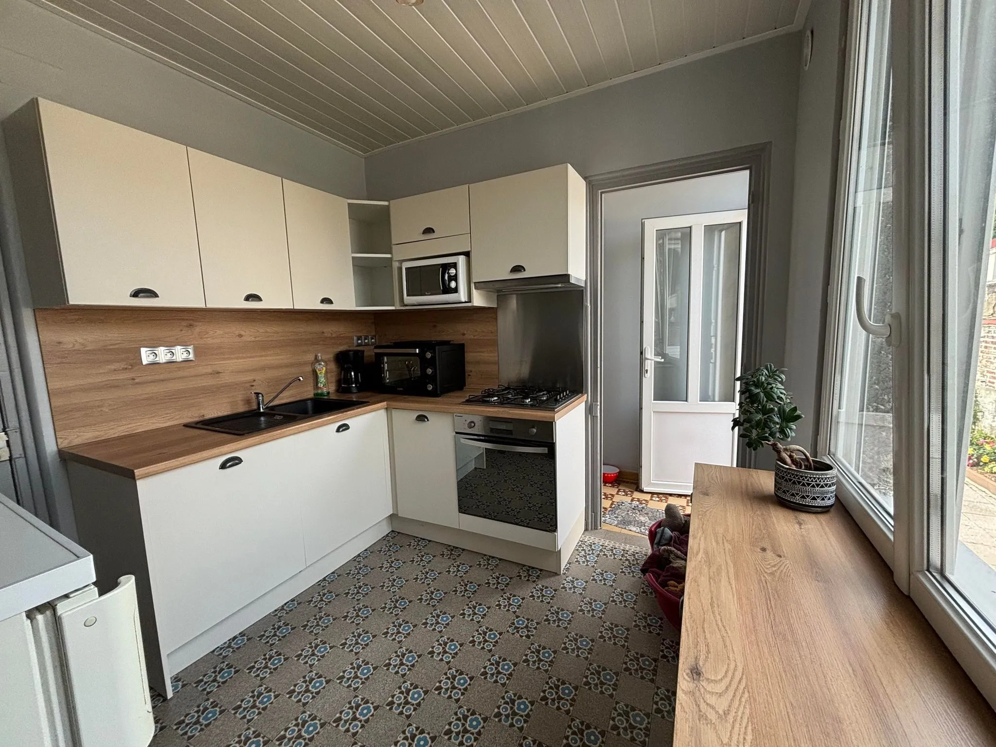 Maison à vendre à Abbeville avec garage et jardin - 965 m² 