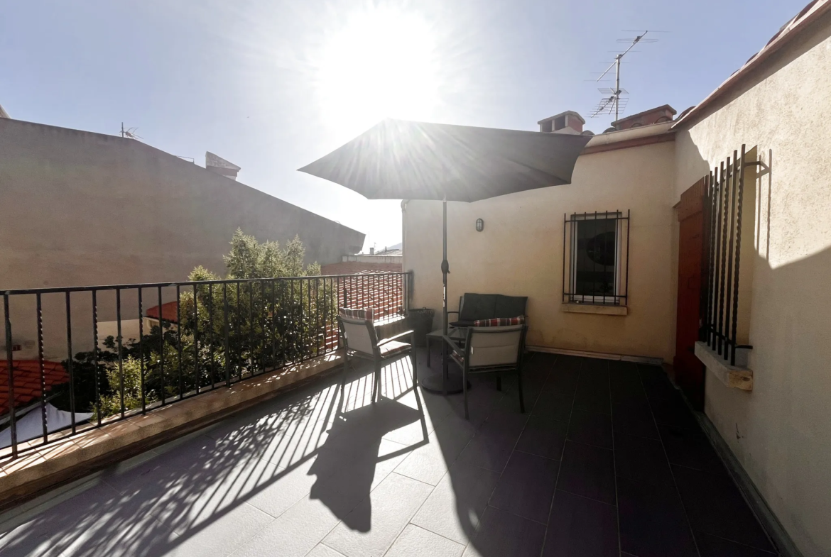 Maison de village rénovée à Céret avec terrasse 