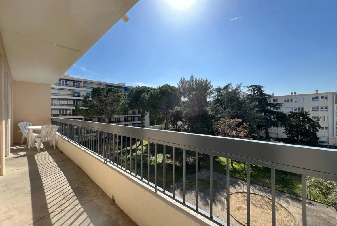 Montpellier Beaux-Arts : Appartement FF4 avec Terrasse et Cave à Vendre 