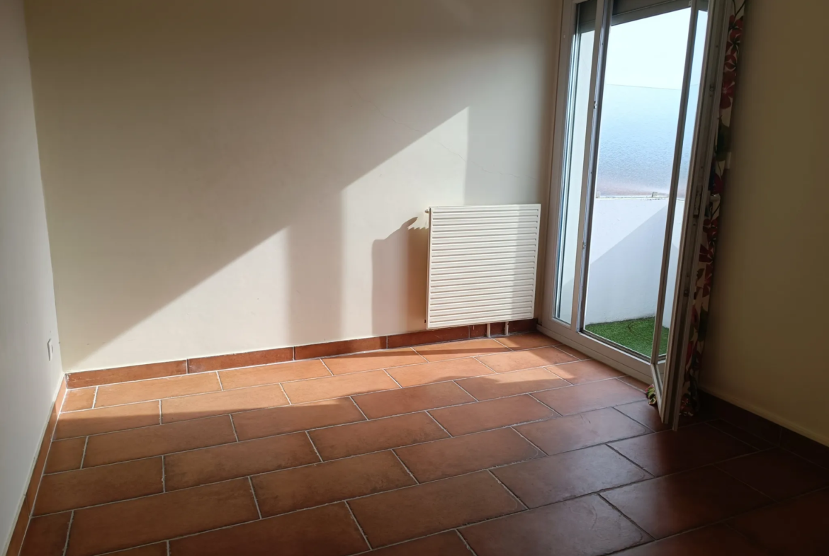 À vendre : Appartement T2 dernier étage à Pau avec vue sur les Pyrénées 