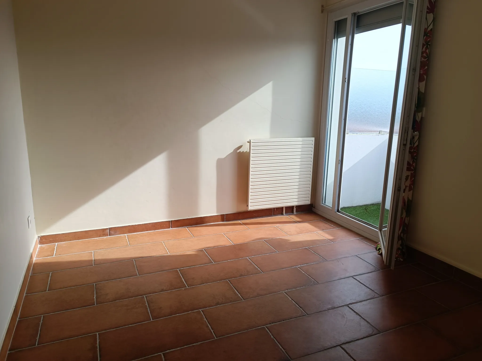 À vendre : Appartement T2 dernier étage à Pau avec vue sur les Pyrénées 