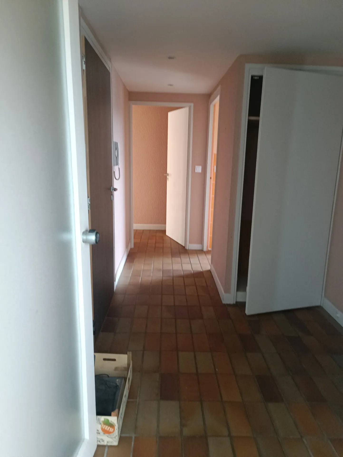 À vendre : Appartement T2 dernier étage à Pau avec vue sur les Pyrénées 