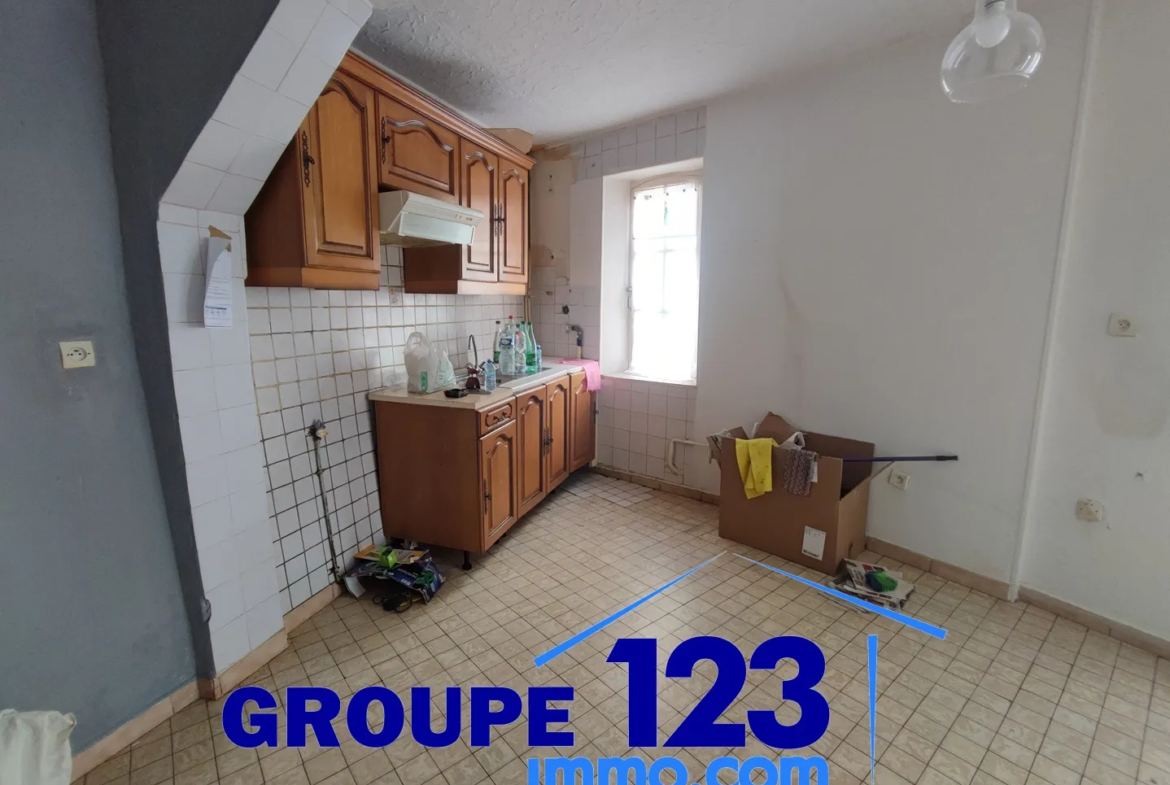 Maison de ville à JOIGNY - 95 m² avec 2 chambres 