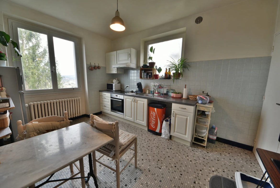 Maison avec deux appartements à Brive la Gaillarde 