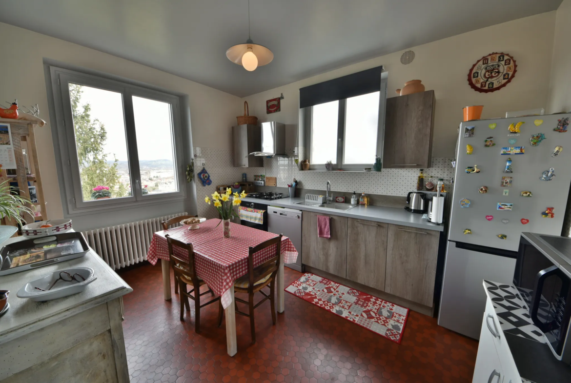 Maison avec deux appartements à Brive la Gaillarde 