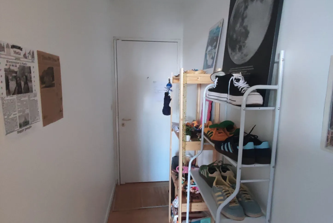 À vendre : Studio lumineux à Puteaux - 24 m² avec balcon 