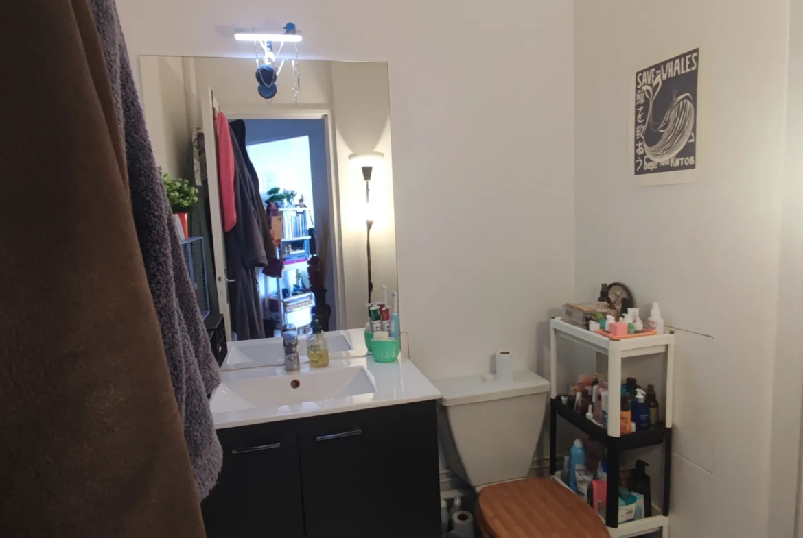 À vendre : Studio lumineux à Puteaux - 24 m² avec balcon 