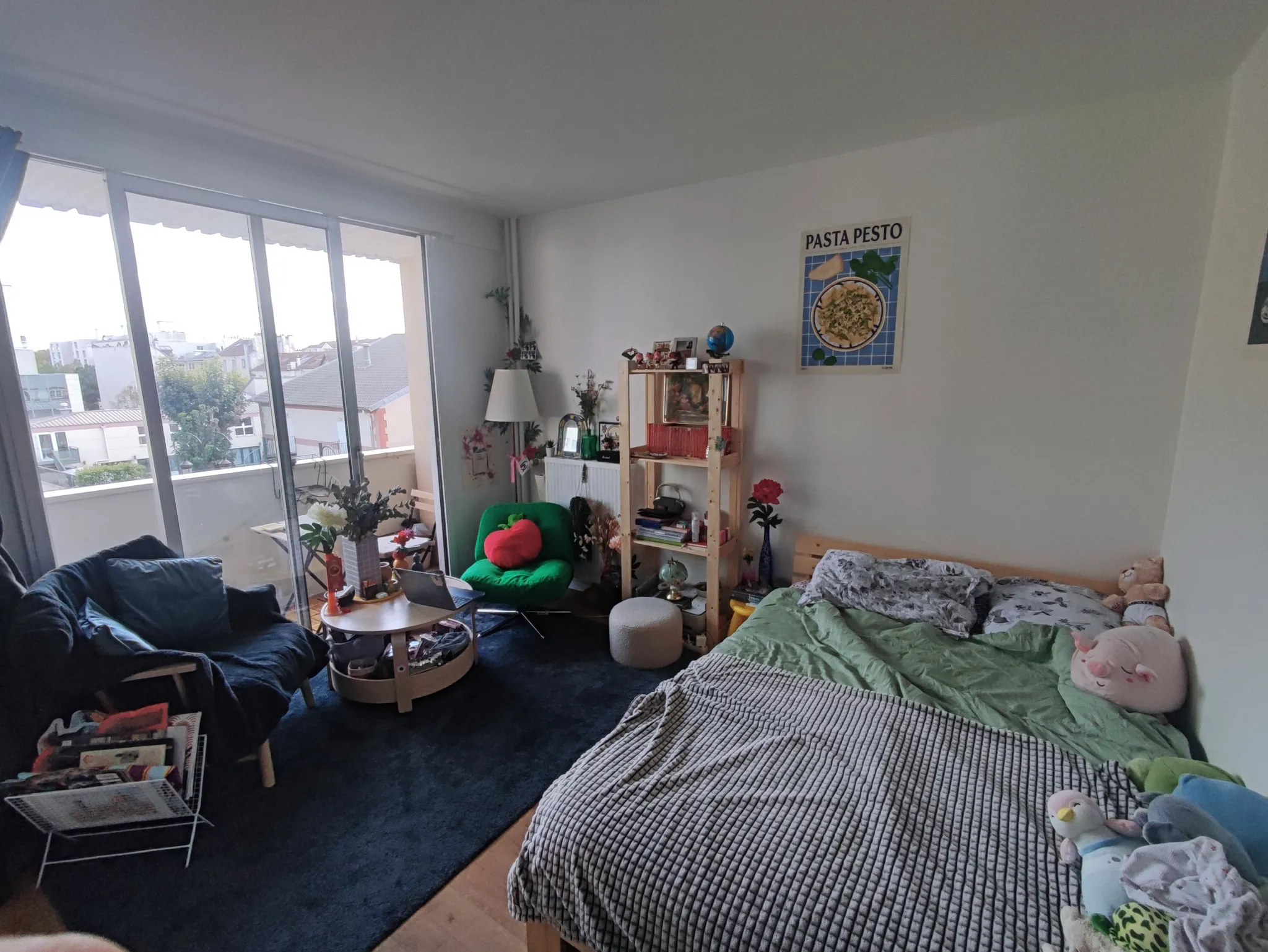 À vendre : Studio lumineux à Puteaux - 24 m² avec balcon 