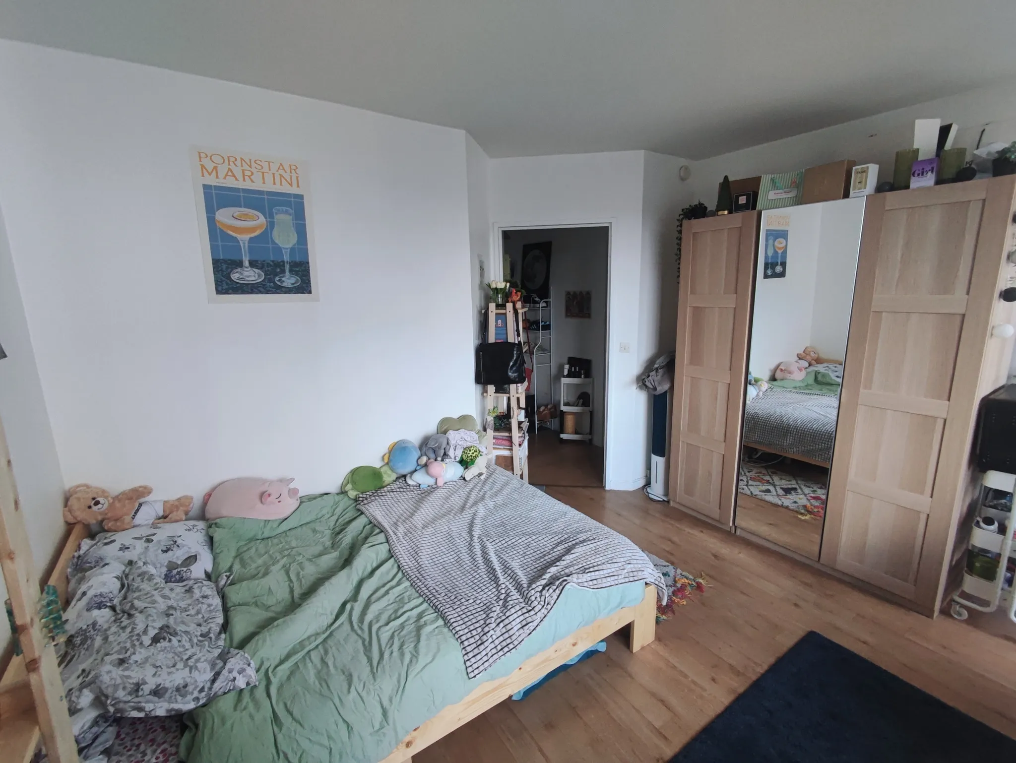 À vendre : Studio lumineux à Puteaux - 24 m² avec balcon 