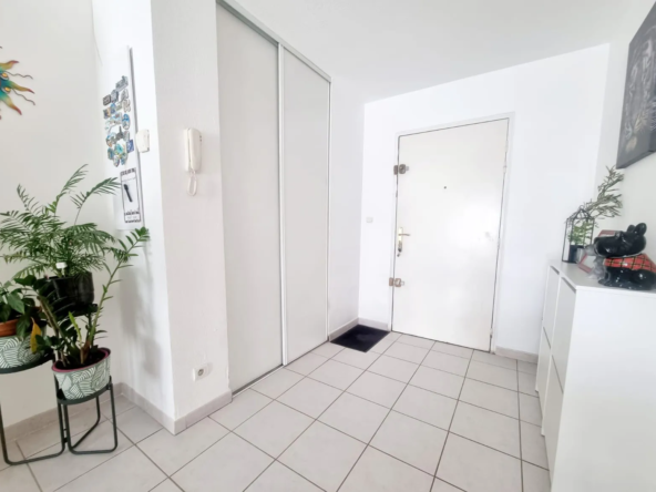 À vendre : Appartement lumineux de Type 2 à Istres