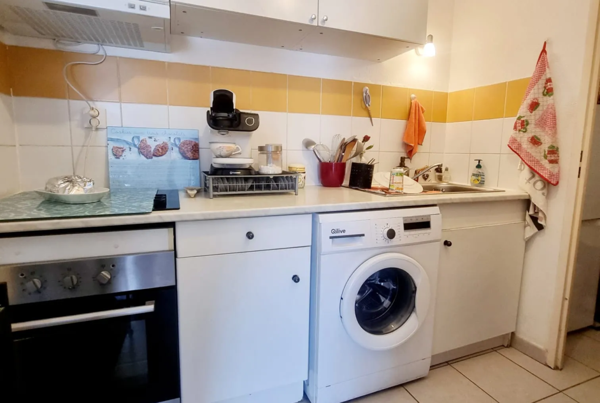 À vendre : Appartement lumineux de Type 2 à Istres 