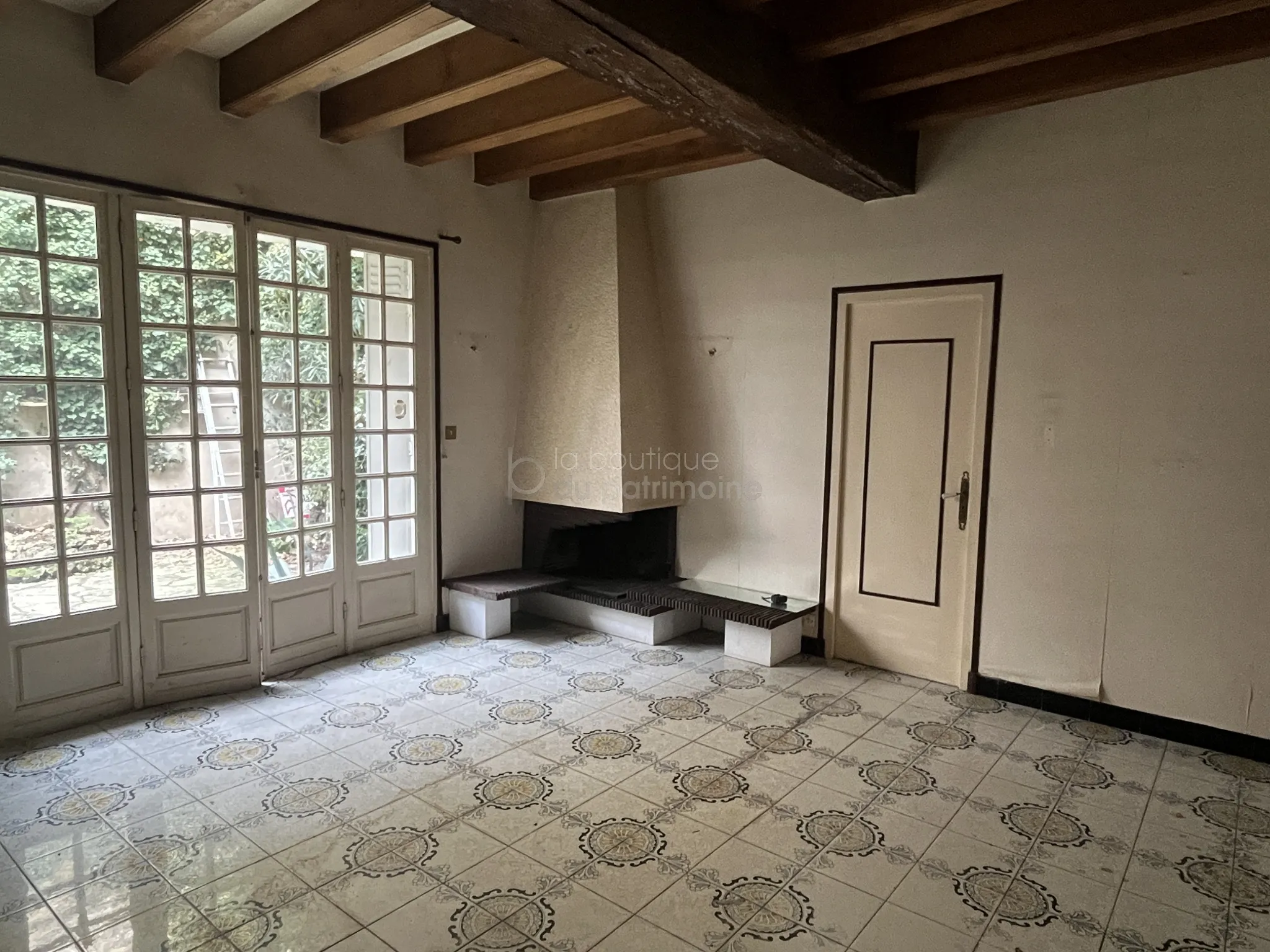 Immeuble à rénover à Bazas, 126 m² avec cour agréable 