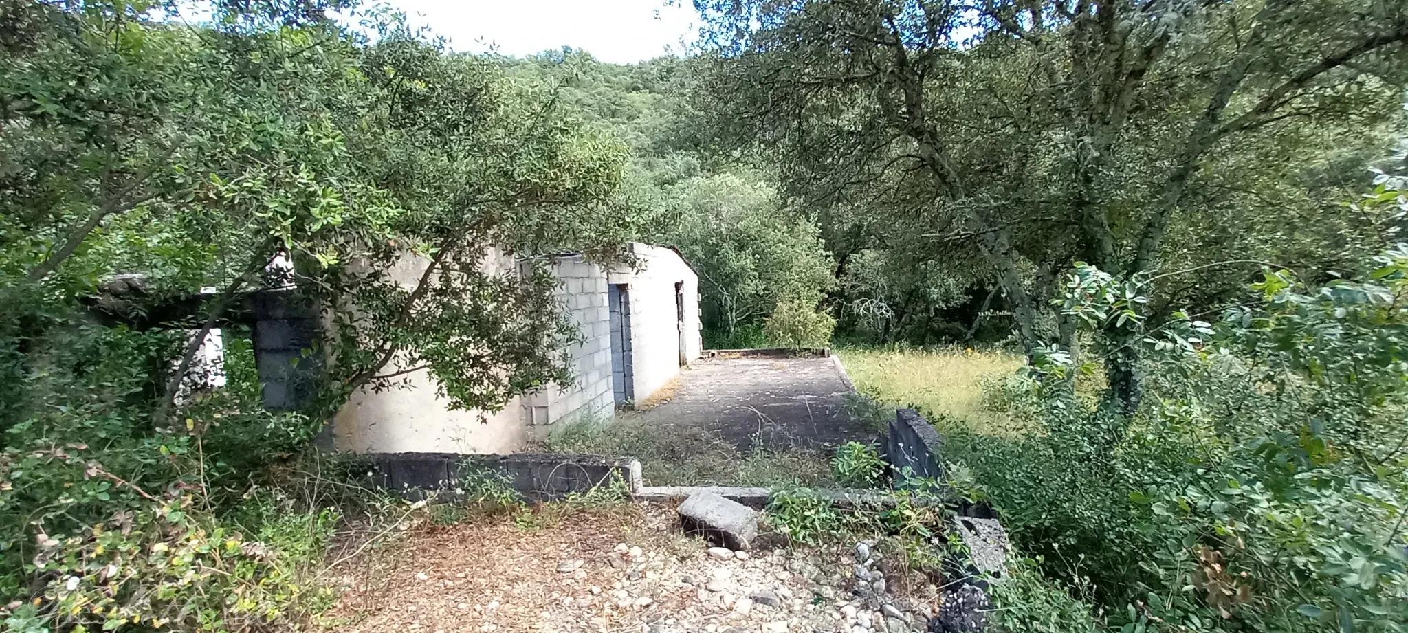 Terrain de loisirs à vendre entre Uzès et Saint Maximin 