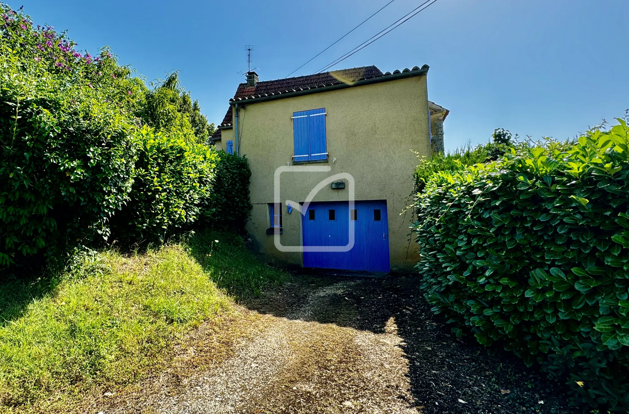 Maison 3 chambres en viager occupé à Degagnac avec grange 