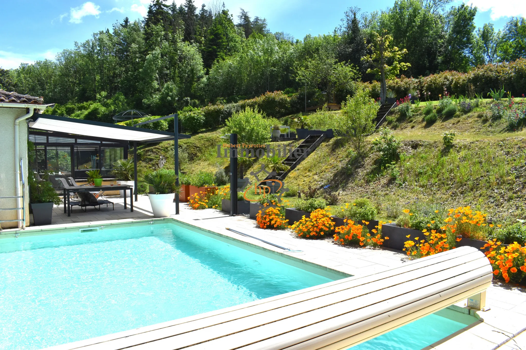 Vente de maison avec piscine à Fayet, 1494 m² de terrain 