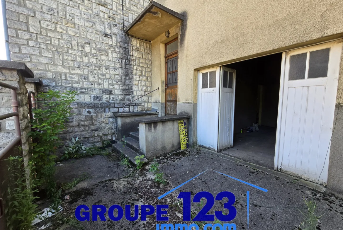 Maison de ville 95 m² avec garage et courette à Auxerre 