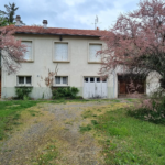 Maison à rénover sur 2081 m² à Veyre-Monton